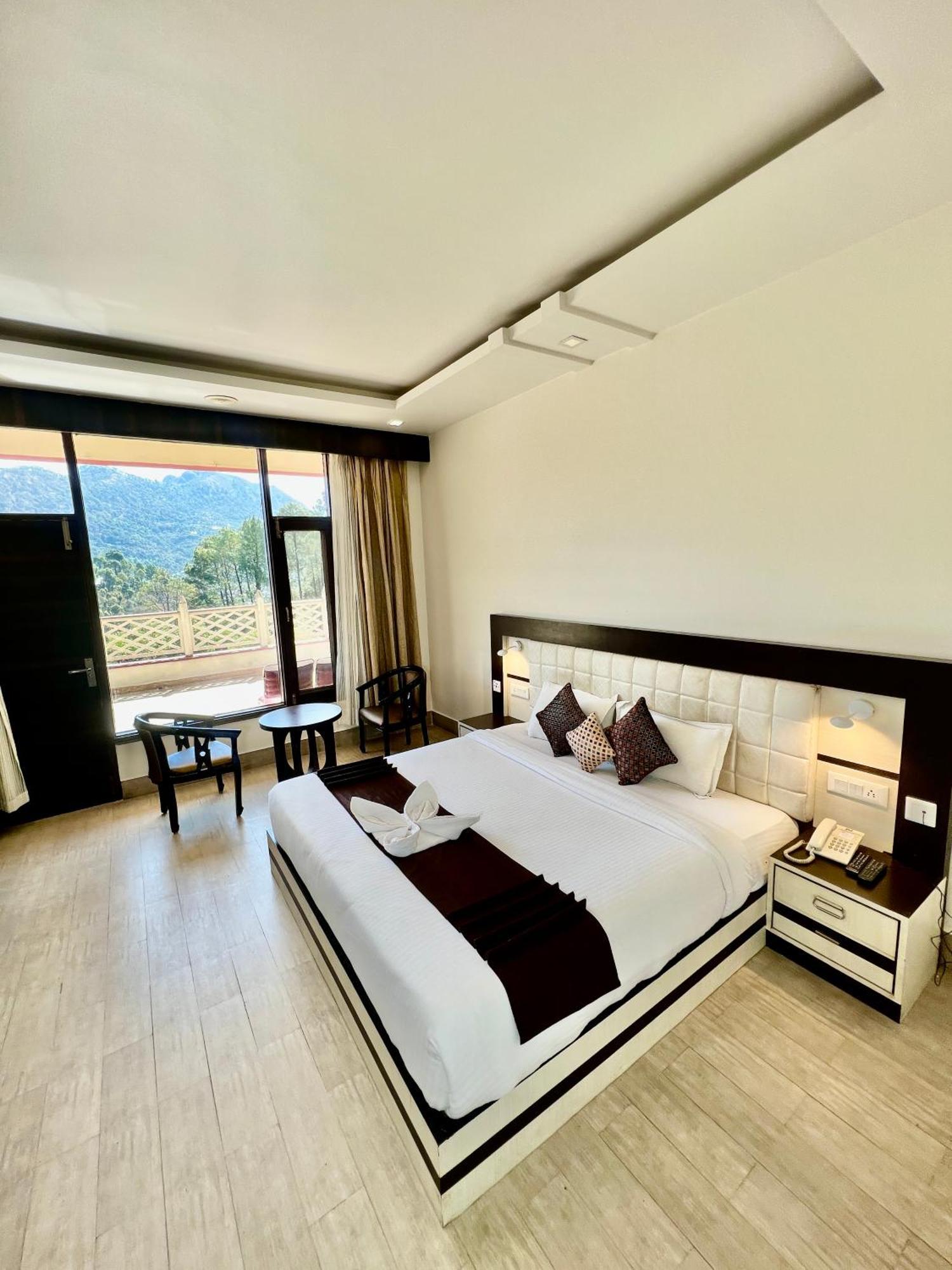 Sea Hawk - Luxury Hill Resort 4 Mins From Bhimtal Lake 外观 照片