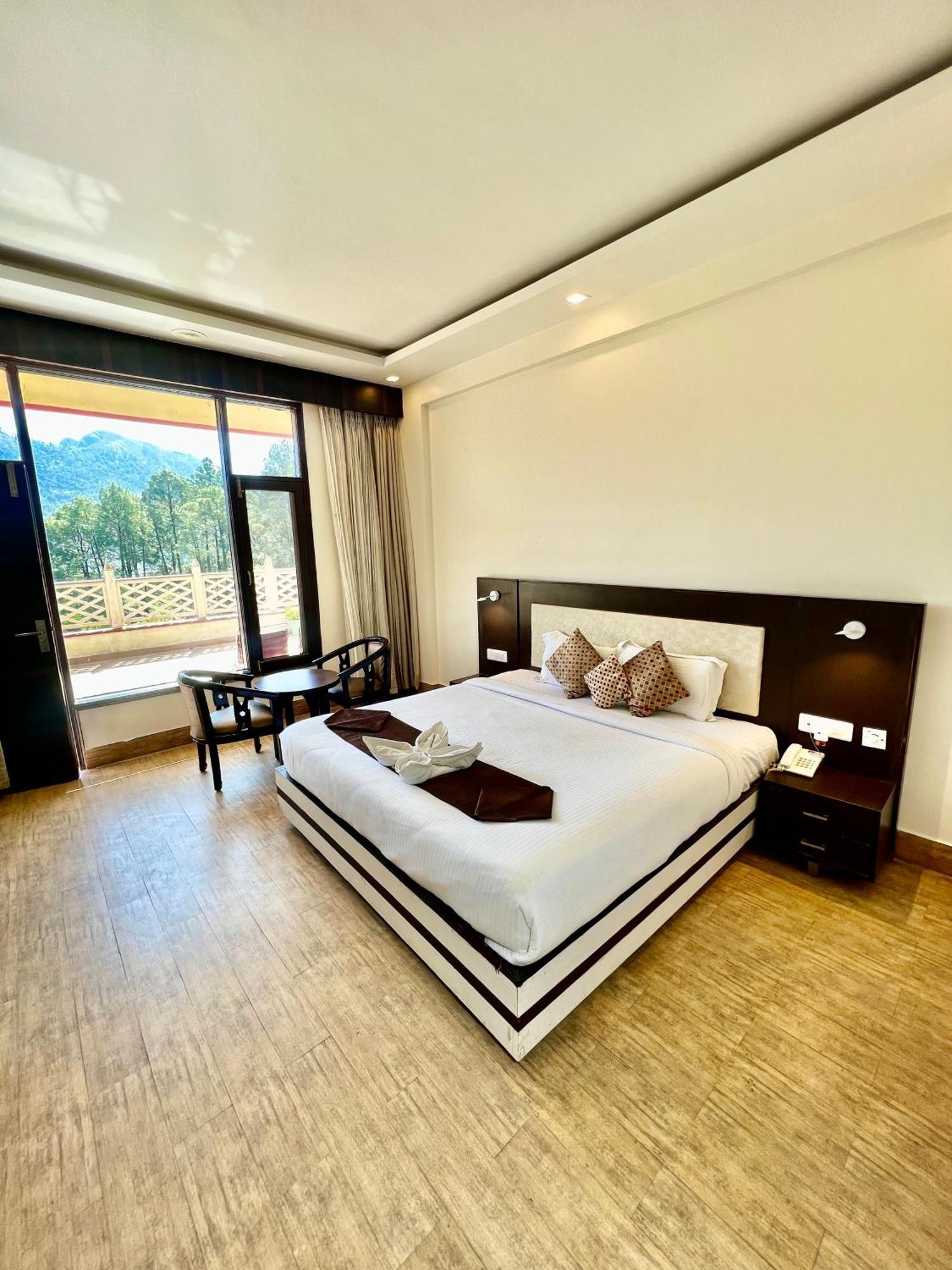 Sea Hawk - Luxury Hill Resort 4 Mins From Bhimtal Lake 外观 照片