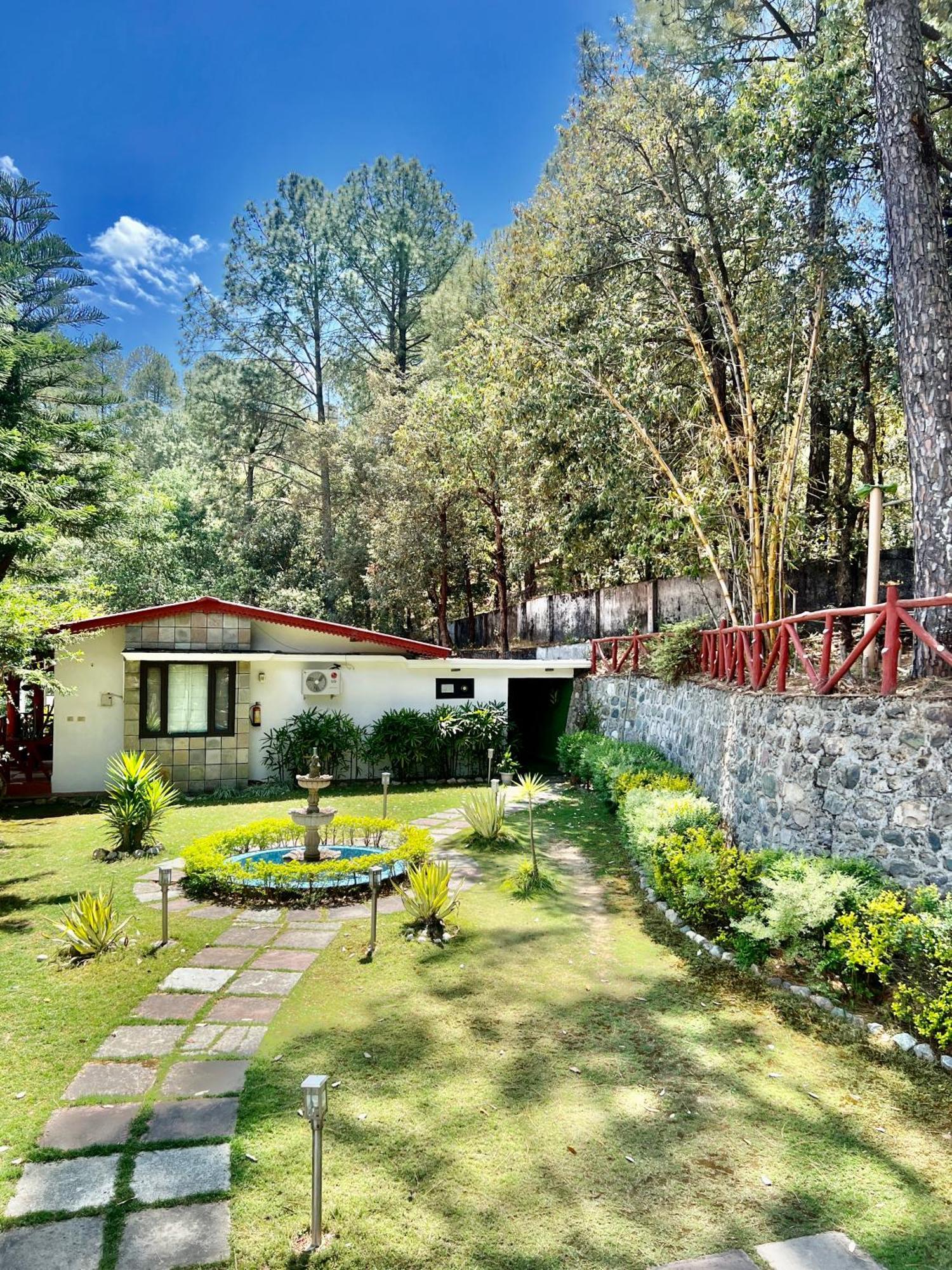 Sea Hawk - Luxury Hill Resort 4 Mins From Bhimtal Lake 外观 照片