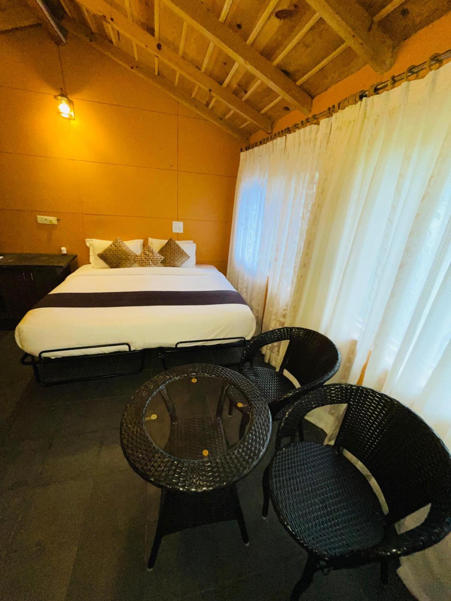 Sea Hawk - Luxury Hill Resort 4 Mins From Bhimtal Lake 客房 照片